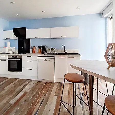 Apartment Saint-raphael-front De Mer-wifi-clim *